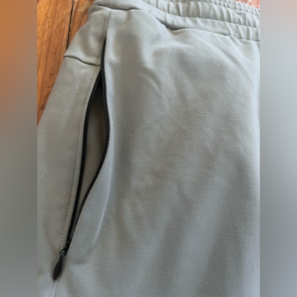 2 pairs of Men’s Public Rec All Day Every Day Pants - Picture 13 of 15